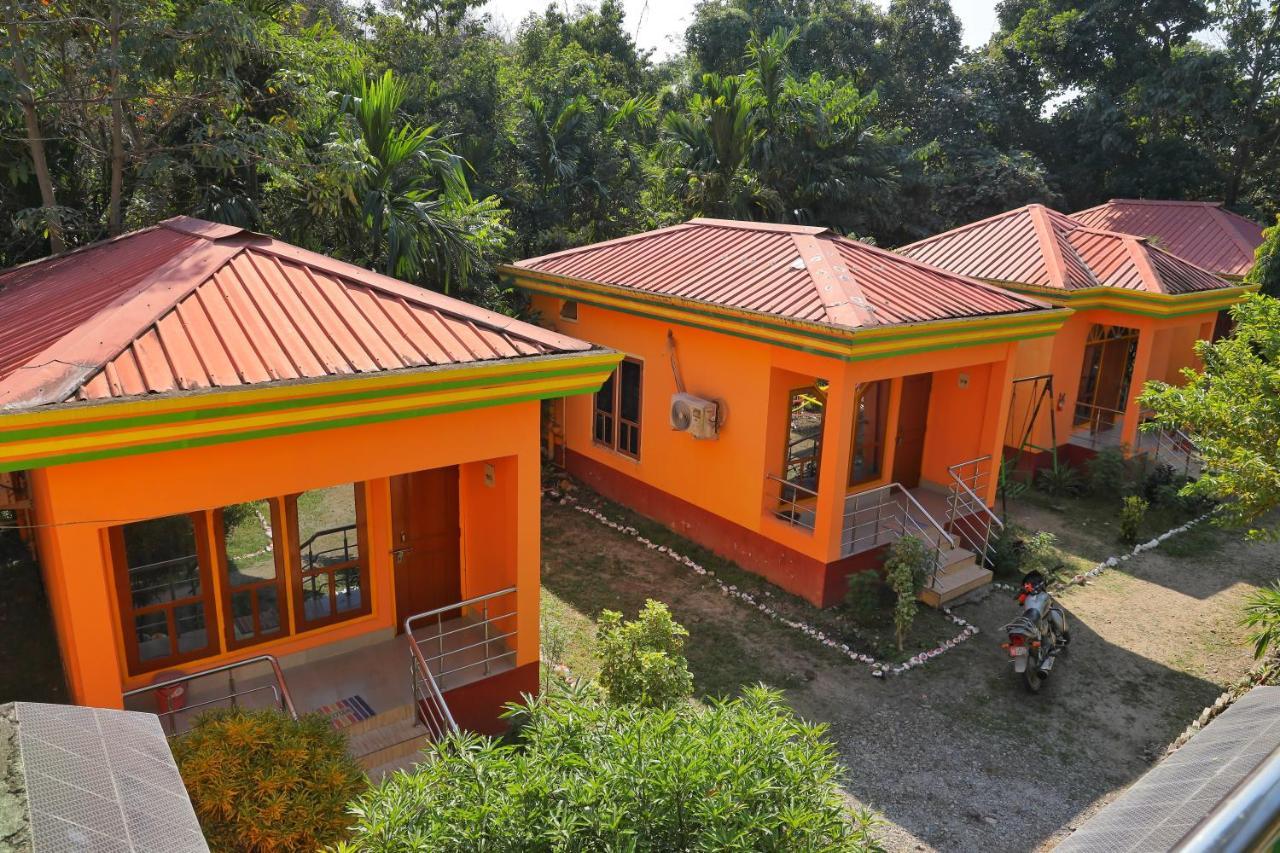 Prakriti Neerh Hotel Jyoti Gaon Kültér fotó